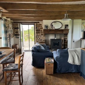 Le salon de la maison de Sarah et Brian