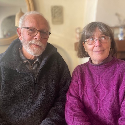 Couple Anglo-Hollandais Pamela et Wouter vous accueillent chez eux en immersion dans les environs de Carcassonne en Occitanie